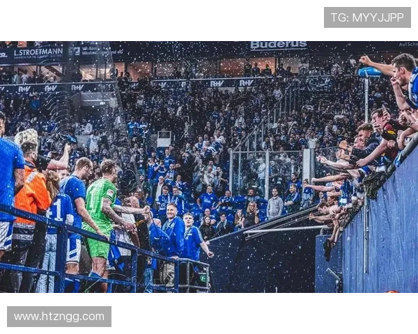 足球赛季精彩纷呈，多队竞争格局持续提升