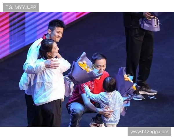 谌龙退役后住进月租五位数的训练基地，每天六点起床遛狗